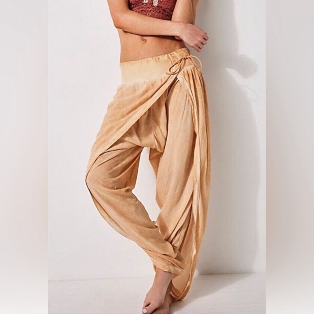 Free peoplee Act Natural lounge pants harem pants in excellent shape - Picture 4 of 5